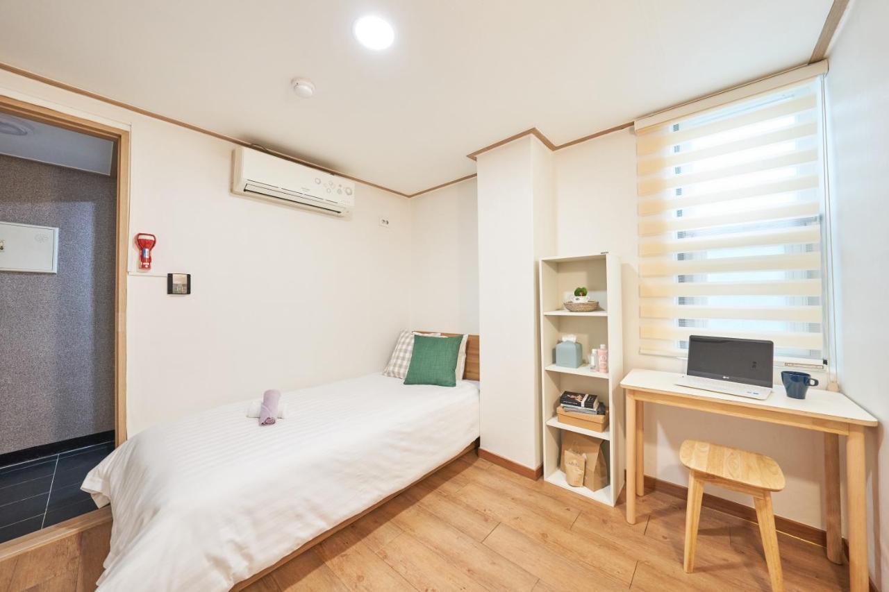 K'Stay Sinchon Seoel Buitenkant foto